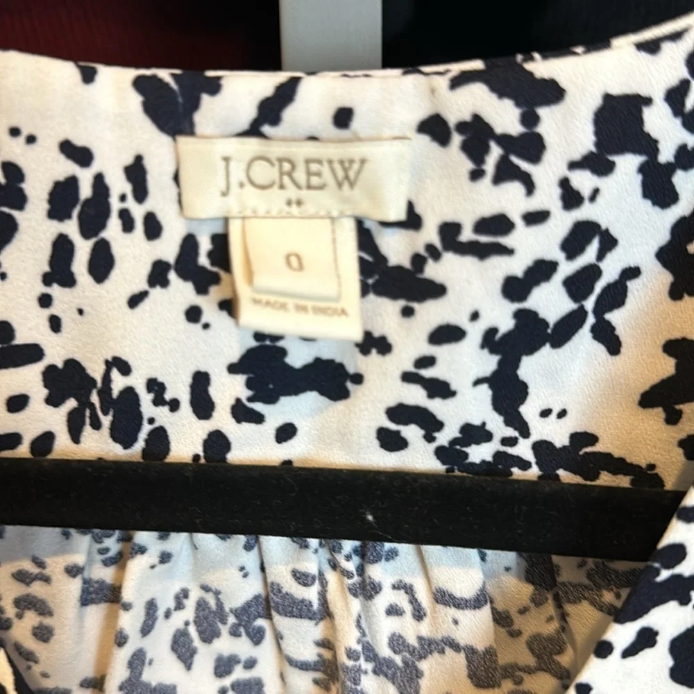 J Crew white with black splatter sleeveless v neck top size XS​